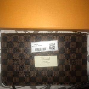 Authentic Louis Vuitton Neverfull Pouch *Lowest*